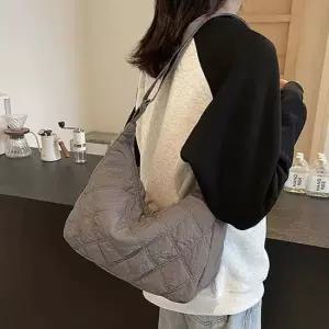 20대 30대 여성 데일리 캐주얼룩 퀄딩 가방 숄더백