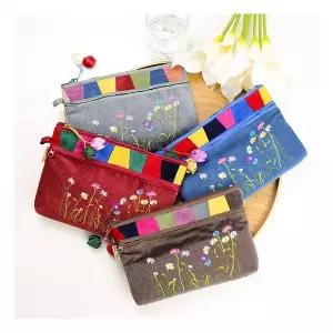 데일리룩 [박 상방] 벨벳 꽃자수 파우치