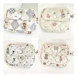 봄코디 [홀리지]플라르 퀼팅 미니 수납 누비지갑 지퍼 파우치