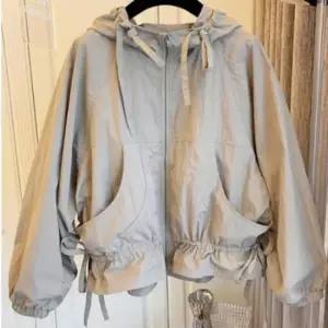 [옷은날개] 후드 여성 점퍼 숏 바람 허리조임 야상 막이 프릴 숏점퍼 숏야상점퍼