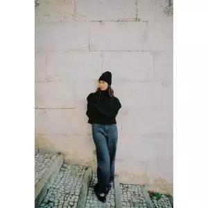 [국내배송] 자라 ZARA 크로스 니트 봄버 재킷 - 블랙 924703