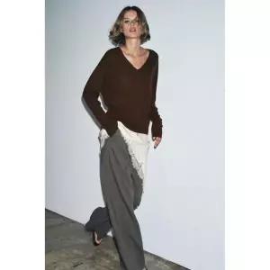 [국내배송] 자라 ZARA 100% 울 브이넥 엑스트라 소프트 스웨터 - 브라운 924195