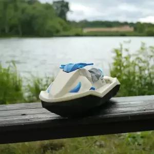 생활 수집품 RC 제트 스키 모델 리모컨 미니 보트 장난감 선물 3D 인쇄 키트 전동 모터보트 선체 50cm