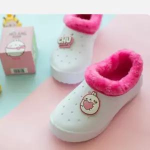 겨울실내화 털실내화 캐릭터 방한 몰랑이 여성슬리퍼 거실용슬리퍼