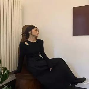 니트원피스 모임 파티 올블랙 페이크디자인 A라인 썸머원피스