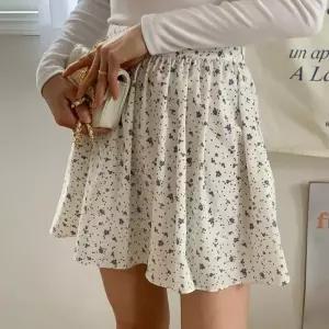 여자 뒷밴딩 플라워 패턴 빈티지 플레어 미니스커트