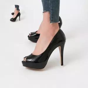 오피스구두 에나멜 속가보시 오픈토 얇은굽 여성 펌프스힐 킬힐Y