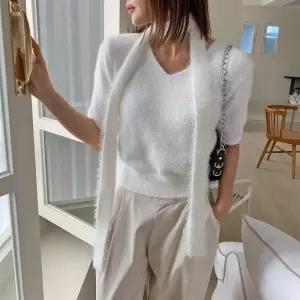 여자 브이넥 소프트 앙고라 머플러 니트세트