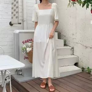 [신세계라이브쇼핑][옷자락] 여자 스퀘어넥 허리 스트랩 페미닌 플레어 롱원피스