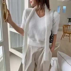 [신세계라이브쇼핑][옷자락] 여자 브이넥 소프트 앙고라 머플러 니트세트