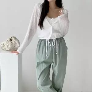 [신세계라이브쇼핑][옷자락] 여자 브이넥 레이스 리본 골지 끈 나시