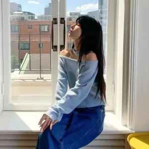 [신세계라이브쇼핑][옷자락] 여자 초커 포인트 나그랑 오프숄더 크롭 니트