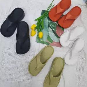 경량 플립플랍 키높이 쪼리 통굽 쿠션 커플 슬리퍼 슬리퍼 플립플랍