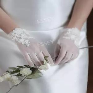 혼주 결혼식 장갑 신부 레이스