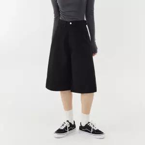 [진마니아]여자 버튼 포인트 사이드 절개 와이드 6부 7부 버뮤다 데님 팬츠 (블랙)