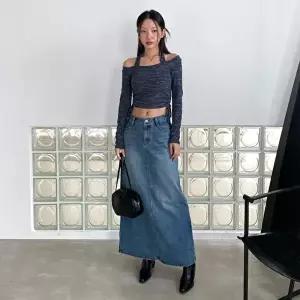 [옷자락]여자 사이드 셔링 홀터넥 크롭 니트 티셔츠