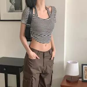 [옷자락]여자 홀터넥 단가라 사이드셔링 슬림 반팔 티셔츠