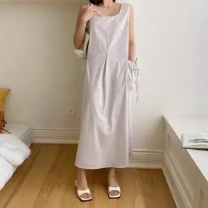 [옷자락]여자 라운드넥 스트링 셔링 포켓 민소매 롱원피스