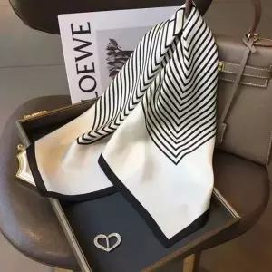 [하프클럽/다잇템]여자 클래식 모임룩 실크 출근룩 스카프