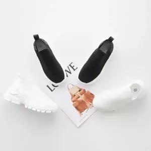 [신세계라이브쇼핑][옷자락] 여자 사계절 편안한 쿠션 슬립온 통굽 스니커즈