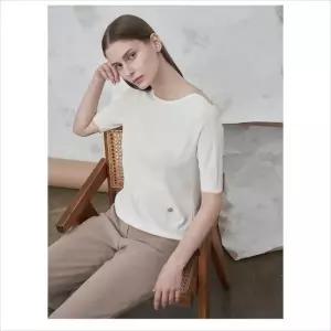 [올리비아로렌]올리비아로렌 HC04 넥 배색 반팔 풀오버 VOBBS5M3311 (46770091)