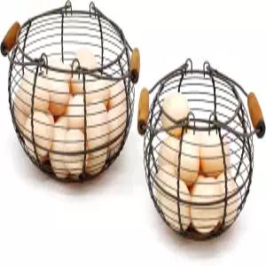 CVHOMEDECO 둥근 와이어 달걀 바구니와 나무 손잡이가 있는 소박한 과일 프리미티브 빈티지 수집 녹슨 2개
