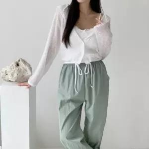 여자 브이넥 레이스 리본 골지 끈 나시