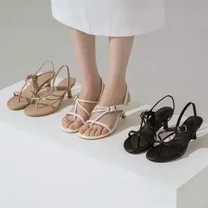 [소보제화]피케르 미들힐 스트랩 샌들 6cm