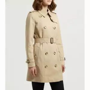 MUST IT_ Reorder Short Chelsea Heritage Trench Coat 8079408) 쇼트 첼시 헤리티지 트렌치코트)