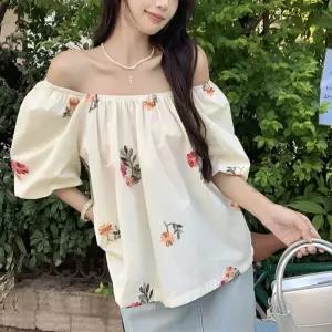 여리여리 블라우스 패턴 꽃무늬 오프숄더