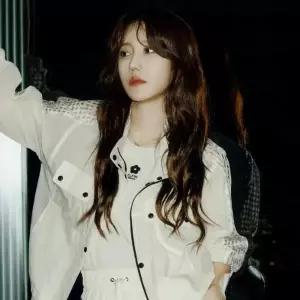 [올리비아로렌] sh06 꽃자수 메시 탑 VVBAN5M3191 (S49063197)