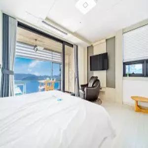 [전남 펜션] 여수 비치리조트&가즈아풀빌라 (여수)