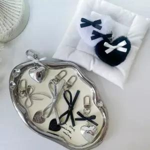 /갓샵 리본 하트 실버 블랙 가죽 빈티지 키링 7종 (옵션5~6)