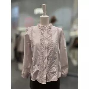 [이프네](김해점)(IQ2WBL22)프릴레이스넥자수블라우스