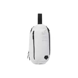 데상트 공용 빅 슬링백 BP323SBG91-WHT0