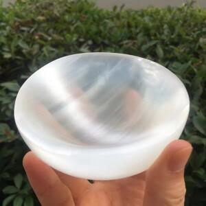 천연 셀레나이트 볼 크리스탈 스톤 쿼츠 미네랄 공예품 자기장 제거 명상 레이키 원형 석고 홈 데코용