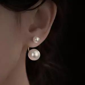 드롭 라인 더블 진주 귀걸이 볼 포인트 이어링 연출