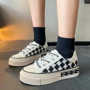 [오너클랜]인기상품 커플신발 캐쥬얼운동화 여성슬립온로퍼 여자운동화 [WFKXRJQ_260415]