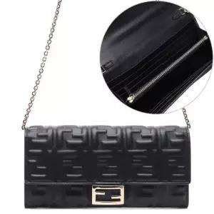 [펜디]26SS 여성 바게트 체인 장지갑 (8M0365 AAJD F0KUR 26S)