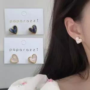 [하프클럽/]여성 하트 자개 귀걸이 클래식 데일리 액세서리