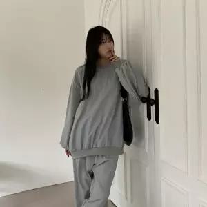 여자 라운드넥 스탠다드 무지 아노락 맨투맨 조거팬츠 세트