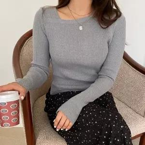 여자 언발넥 사이드 골지 버튼 니트