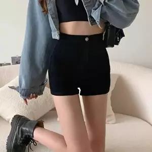 여성 여름 하이웨이스트 스판 블랙 핫팬츠 숏 반바지 (HSJ-WFE0837)