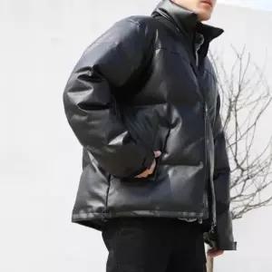 도톰하지만 가벼운 숏패딩 세련되면서도 베이직한 겨울 반목 스타일 지퍼 남성 아우터