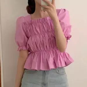 셔링블라우스 로맨틱 셔츠 퍼프 셔링 블라우스 크롭 상의 여성 반팔 여름셔츠 러블리 여름 포인트