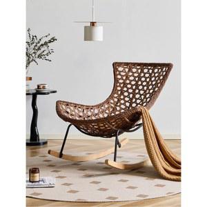 원목흔들의자 스윙체어 발코니 덩굴 라운지의자 매직잎덩굴 삼각스탠드 스윙 펜션