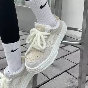 뽀글이 털 신발끈 폼폼이 운동화 끈 뽀송 앙고라 슈레이스 장식