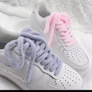 고슬고슬 털 신발끈 폼폼이 운동화 끈 뽀송 앙고라 슈레이스 장식