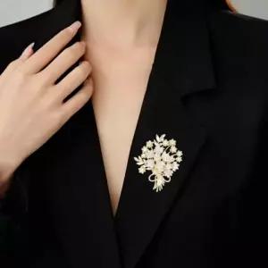 여성 꽃봉이 큐빅 코사지 브로치