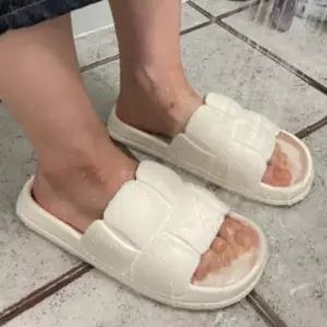 [하프클럽/]방수실내화 여성용 뚱카롱 쿠션 슬리퍼 아이보리